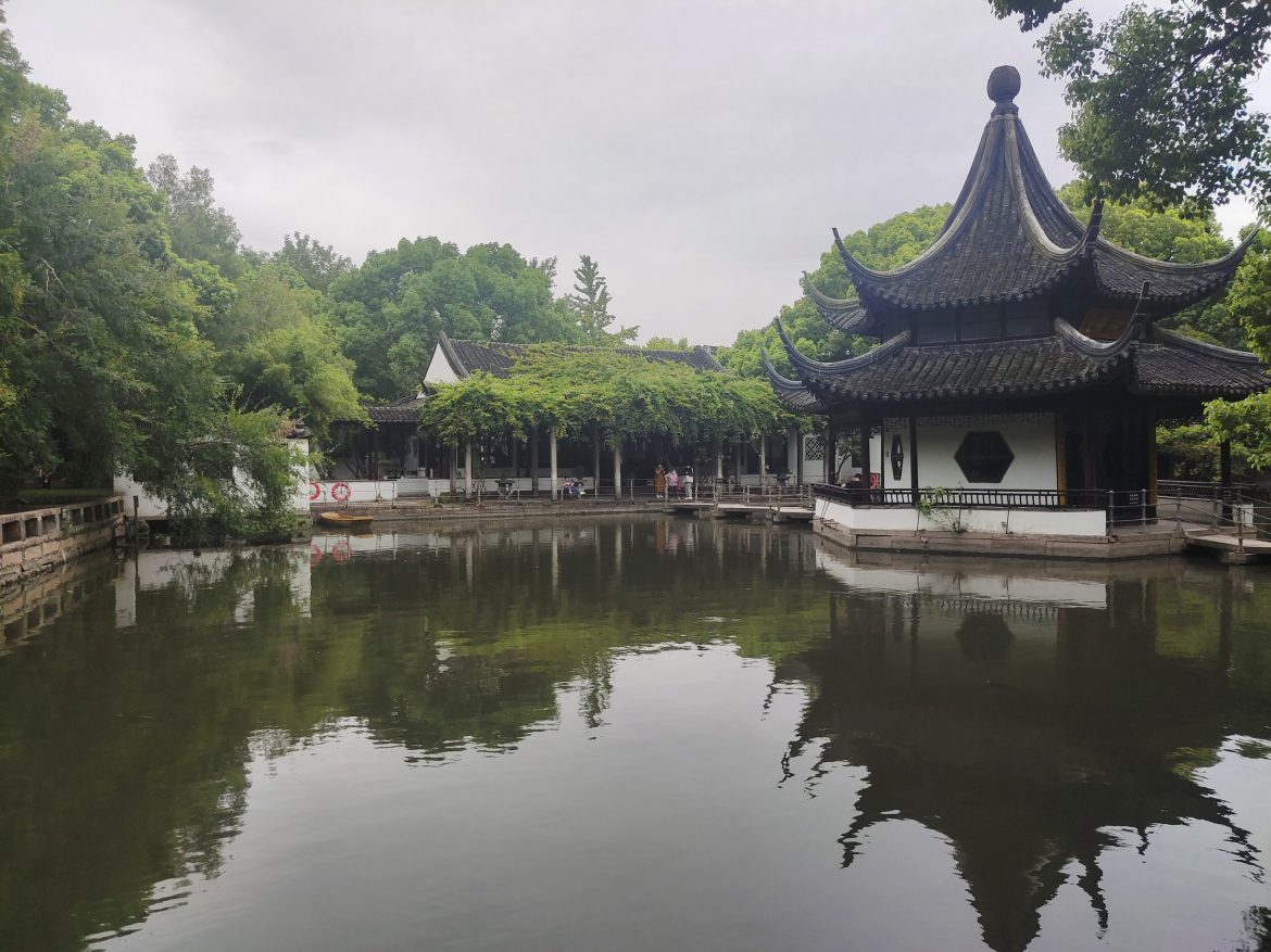 西园寺 湖心亭